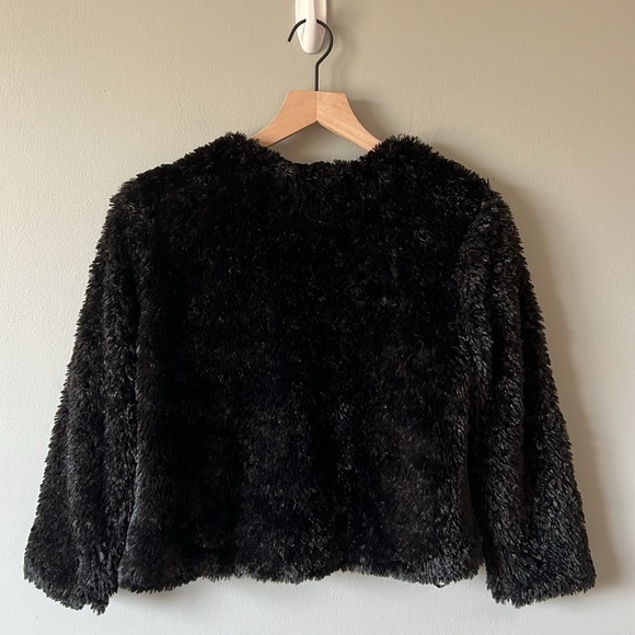 NWOT Calvin Cropped Faux Fur Jacket - Size M - Picture 2 of 5